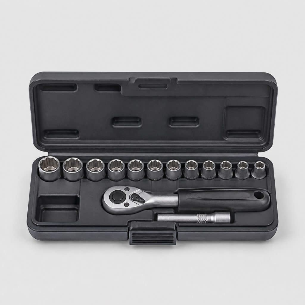 Coffret cliquet et douilles métriques présenté en boîte ouverte